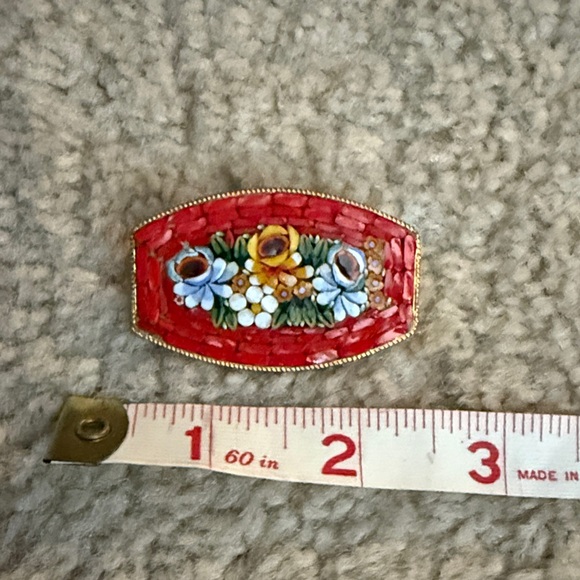 Red Floral Mosaic Brooch - Picture 3 of 3